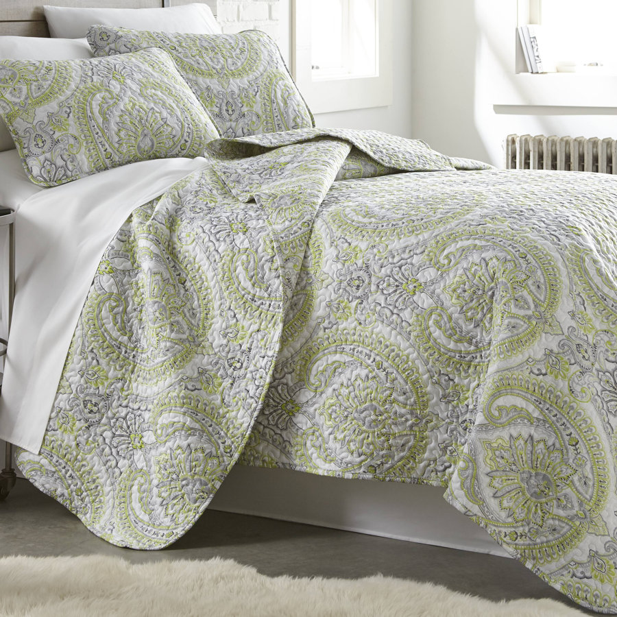 Pure Melody Oversized Light-weight Paisley Quilt Set with matching shams